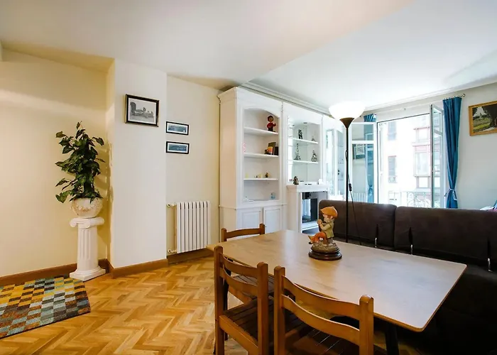 Apartman Modern In Donostia, 75 M² With Jacuzzi. San Sebastián