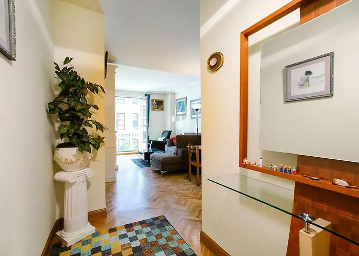 Modern In Donostia, 75 M² With Jacuzzi. Apartman San Sebastián