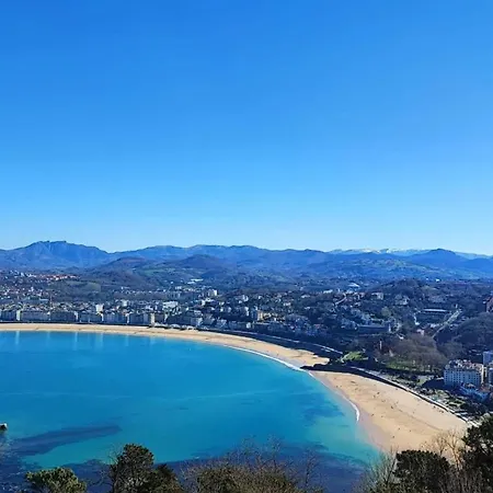Modern In Donostia 75 M² With Jacuzzi