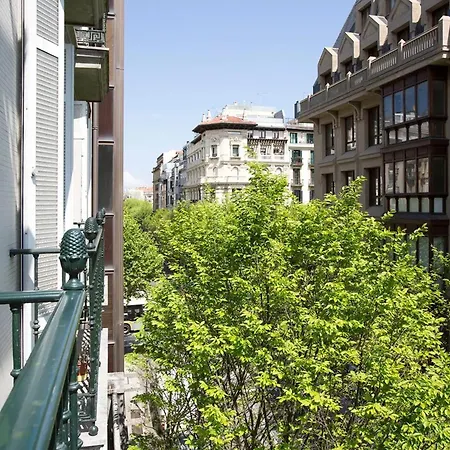 Modern In Donostia, 75 M² With Jacuzzi. San Sebastián