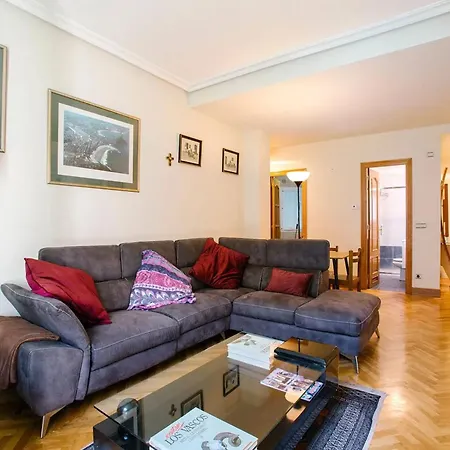Modern In Donostia, 75 M² With Jacuzzi. Апартаменты *