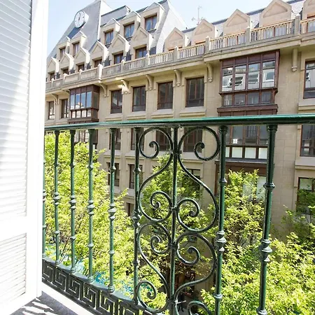 Apartment Modern In Donostia 75 M² With Jacuzzi San Sebastian