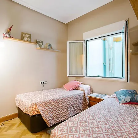 Апартаменты Modern In Donostia, 75 M² With Jacuzzi. Сан-Себастьян