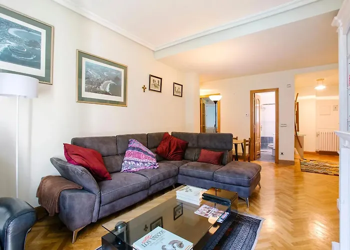 Modern In Donostia, 75 M² With Jacuzzi. Daire *