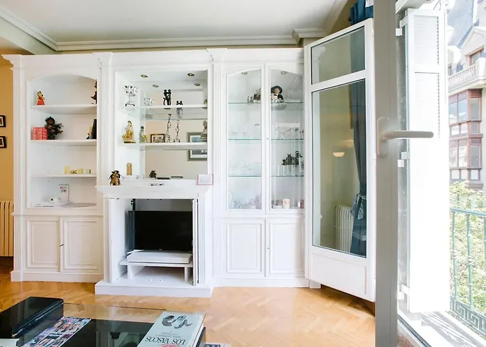 Modern In Donostia, 75 M² With Jacuzzi. San Sebastián